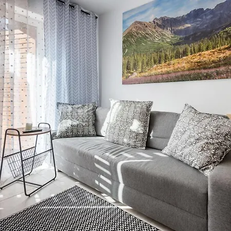 Biathlon Apartment *