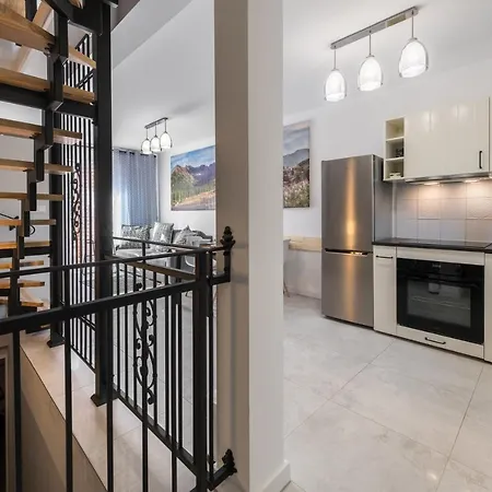 Biathlon Apartment *